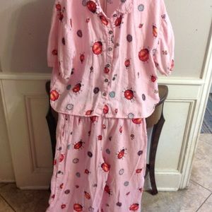 Tom Tom usa women's L Capri linen set